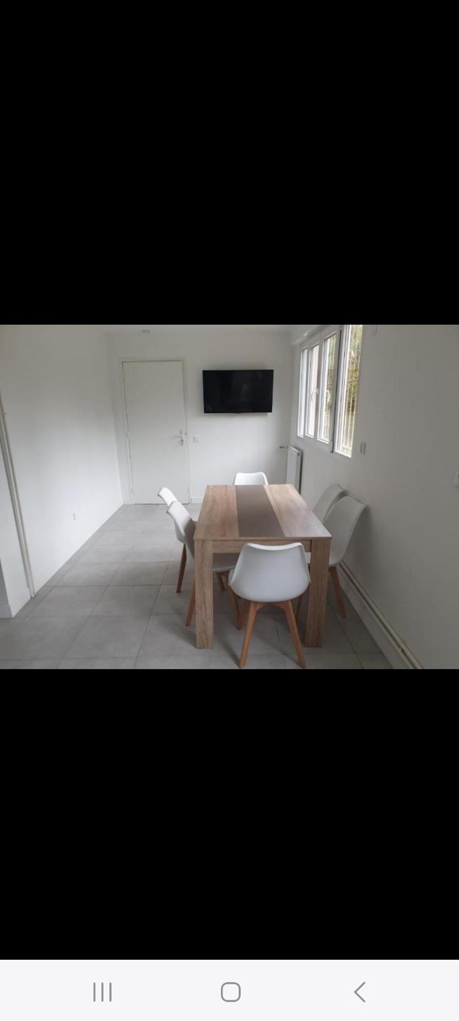 Grand Appartement, 2 Ou 3 Ou 4 Pieces, Tramway Sur Place, Proche Gare Sncf St Augustin 5 Min, Aeroport A 7 Min, Ou Allianz Riviera 10 Min, Palais Nikaia 2 Min , Supermarche Sur Place, Parking Possible Si Disponible Ou Payant A 1000 Metre Appartement *
